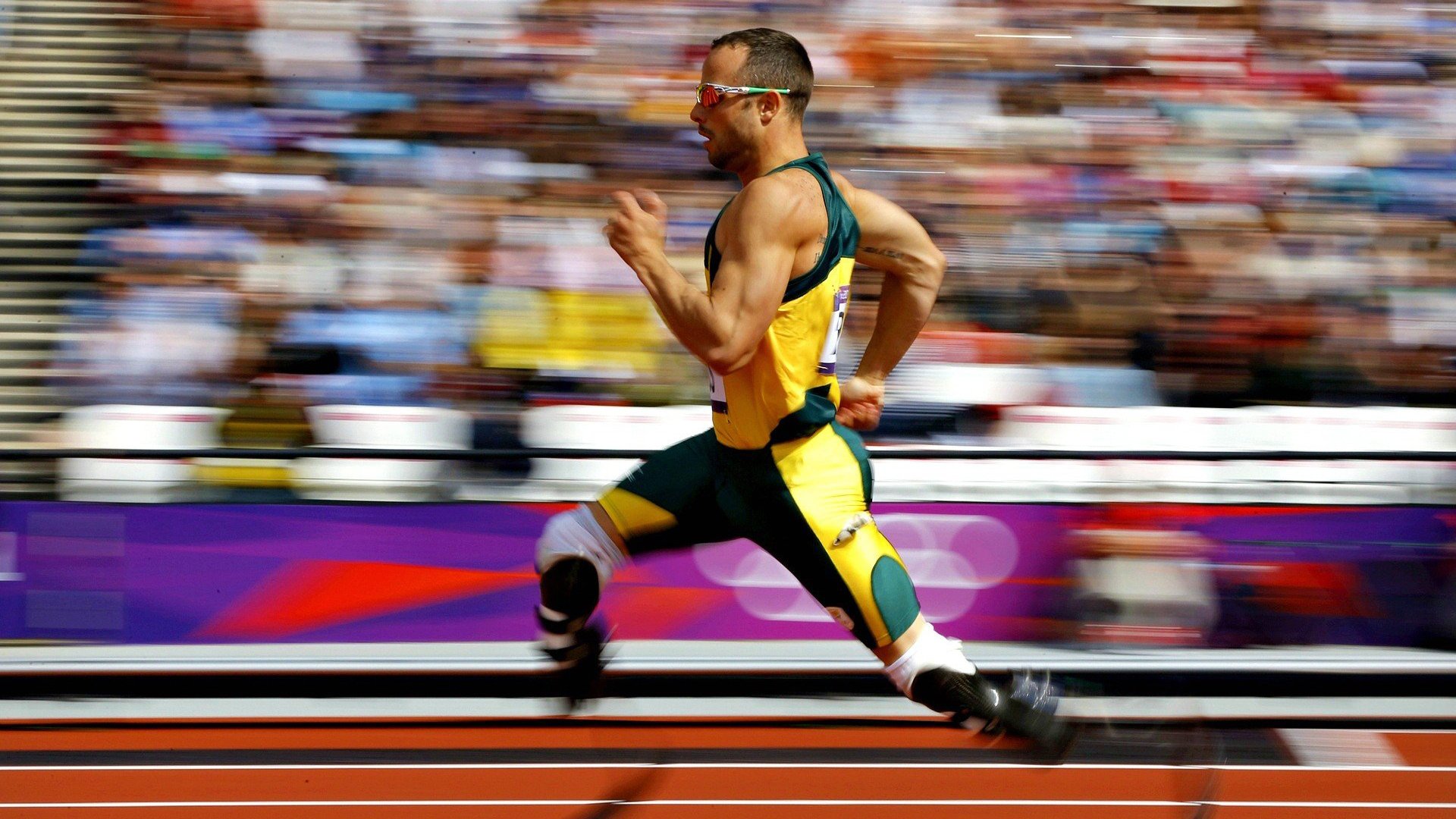 绝杀与点燃，快船惊魂夜，浓眉哥跨赛场传递胜利火炬